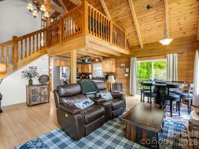 165 Dream Road, Hendersonville, NC 28792