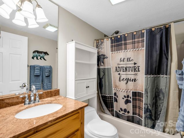 165 Dream Road, Hendersonville, NC 28792