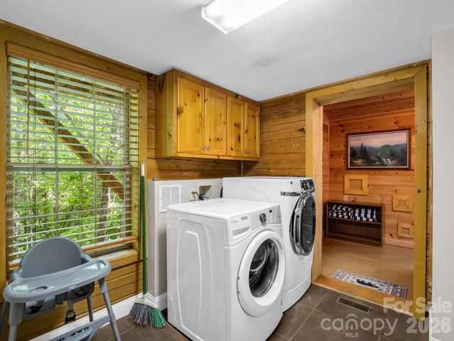 165 Dream Road, Hendersonville, NC 28792