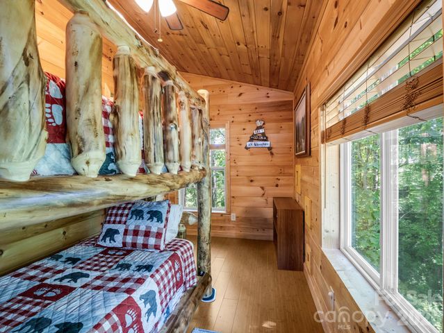 165 Dream Road, Hendersonville, NC 28792
