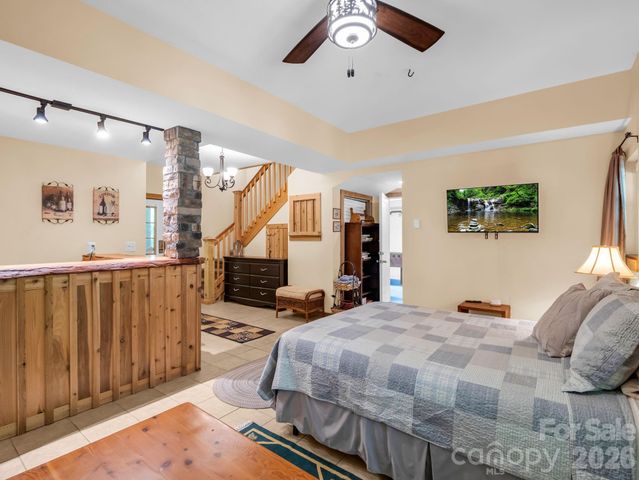 165 Dream Road, Hendersonville, NC 28792