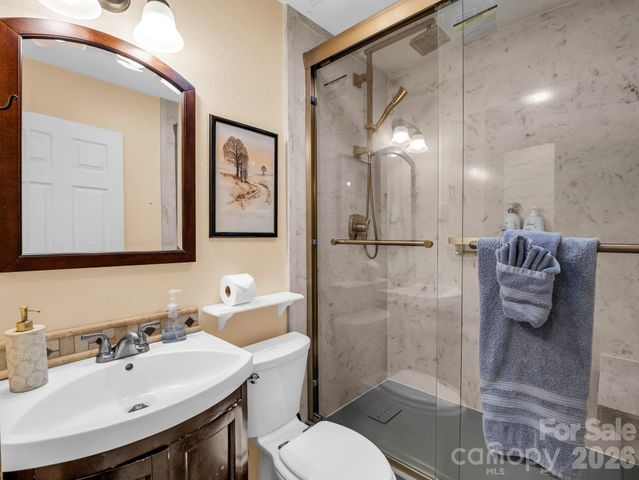 165 Dream Road, Hendersonville, NC 28792