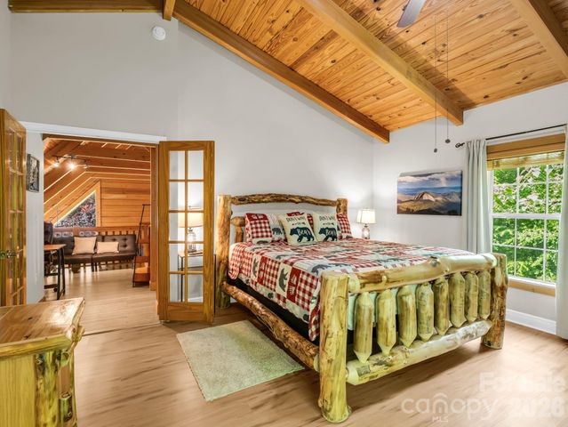 165 Dream Road, Hendersonville, NC 28792