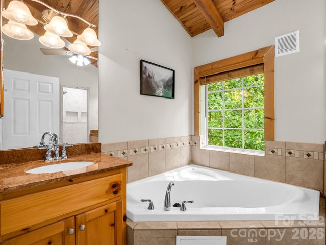 165 Dream Road, Hendersonville, NC 28792