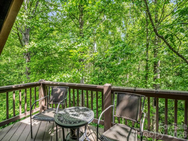 165 Dream Road, Hendersonville, NC 28792