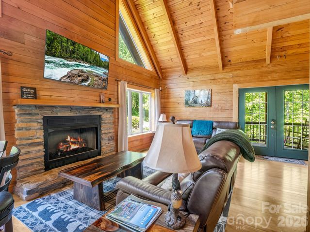 165 Dream Road, Hendersonville, NC 28792
