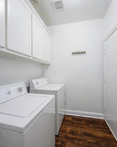 9137 E Jasmine Lane, Irving, TX 75063