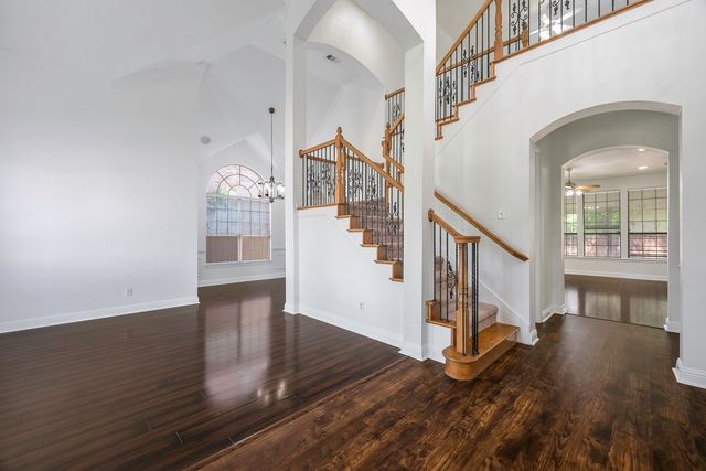 9137 E Jasmine Lane, Irving, TX 75063