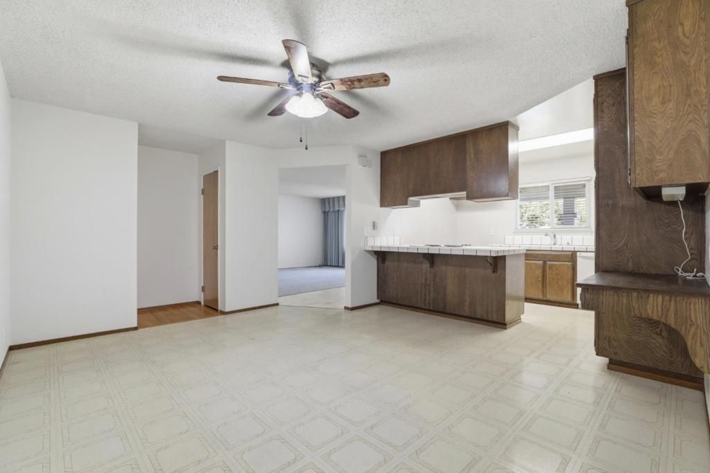 Image 18 of property listing at 4373 Vistapark Drive, San Jose, CA 95136