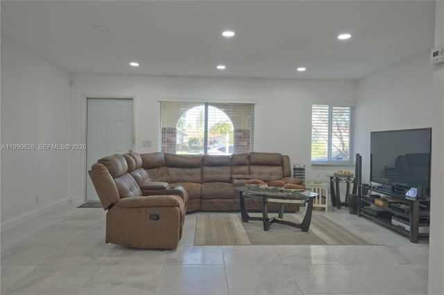 4391 NW 12th Terrace, Deerfield Beach, FL 33064
