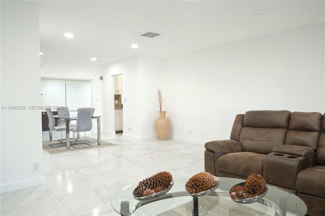 4391 NW 12th Terrace, Deerfield Beach, FL 33064