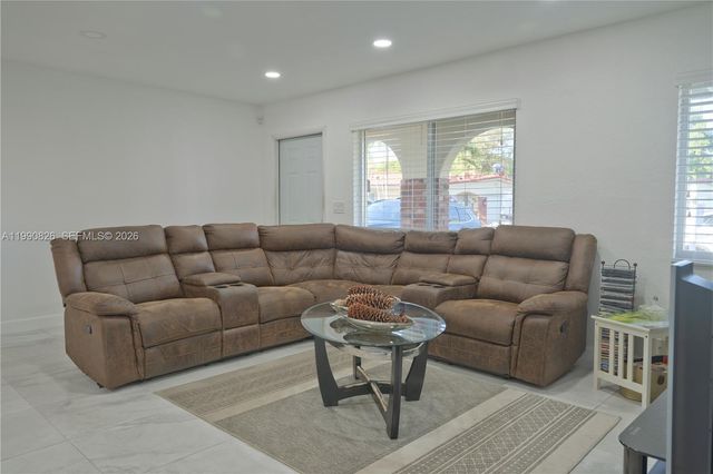 4391 NW 12th Terrace, Deerfield Beach, FL 33064
