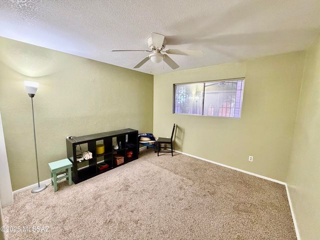 4202 N Limberlost Place, Tucson, AZ 85705