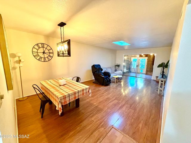 4202 N Limberlost Place, Tucson, AZ 85705