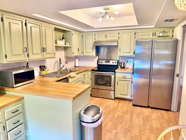 4202 N Limberlost Place, Tucson, AZ 85705