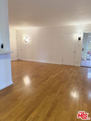 6013 Carlton Way 1, Los Angeles, CA 90028