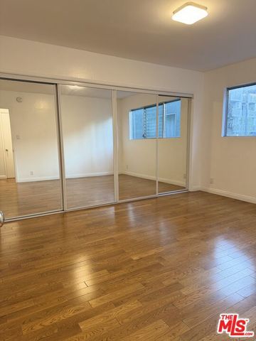 6013 Carlton Way 1, Los Angeles, CA 90028