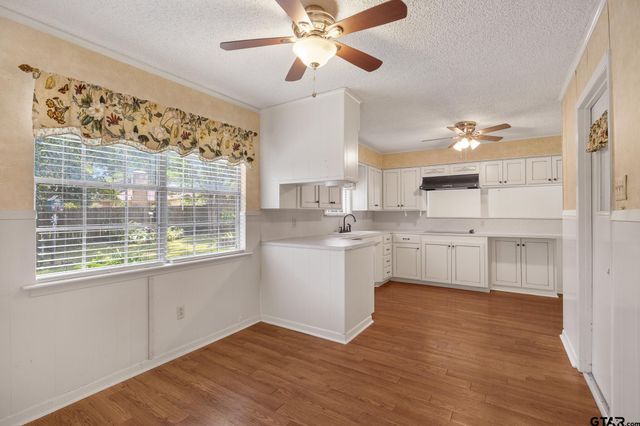 2827 Fairfax Dr, Tyler, TX 75701