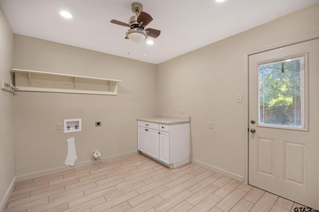 2827 Fairfax Dr, Tyler, TX 75701