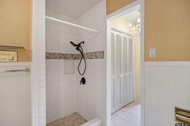 2827 Fairfax Dr, Tyler, TX 75701