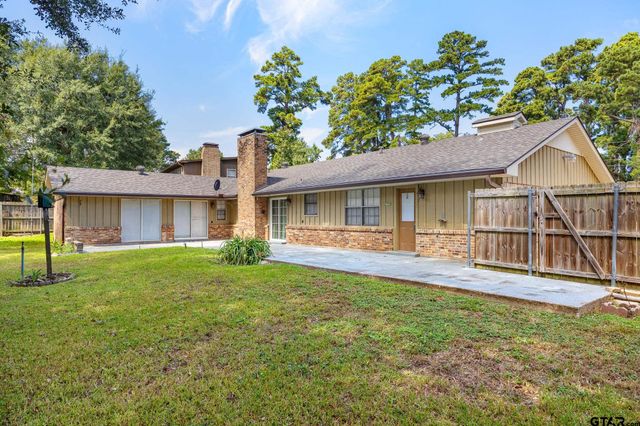 2827 Fairfax Dr, Tyler, TX 75701