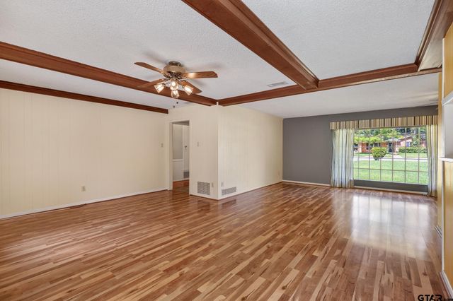 2827 Fairfax Dr, Tyler, TX 75701