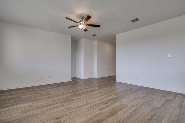 4001 Kaufman Court, Little Elm, TX 75068