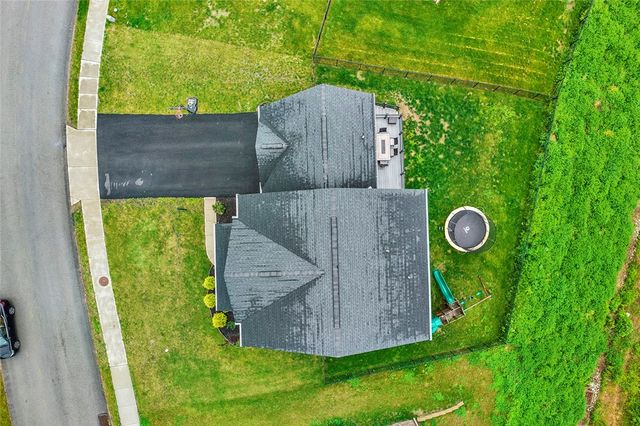 5774 Sabato Dr, North Huntingdon, PA 15642