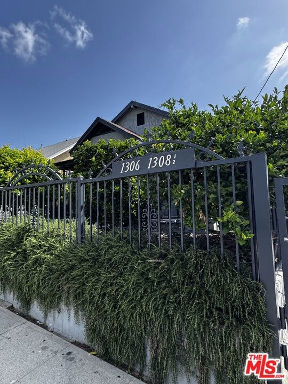 1306 Talmadge Street, Los Angeles, CA 90027