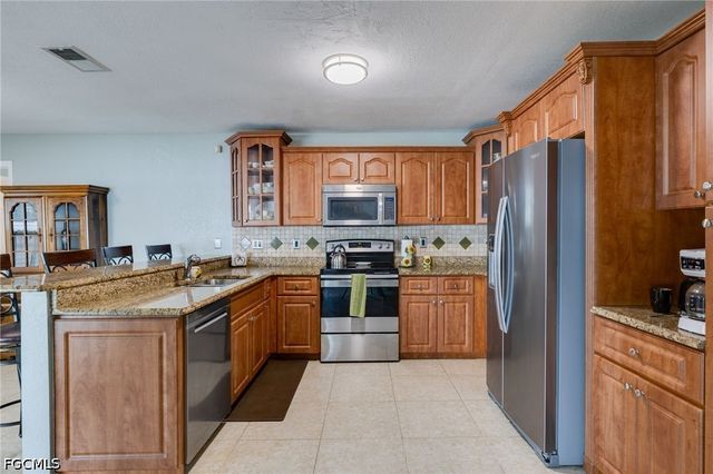 321 Santa Barbara BLVD, Cape Coral, FL 33991