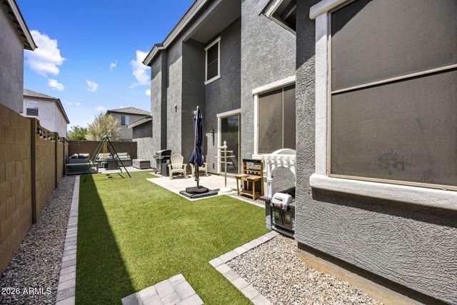 2022 W DESERT HOLLOW Drive, Phoenix, AZ 85085