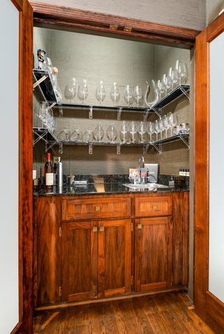 140 Brook Hollow Rd, Nashville, TN 37205