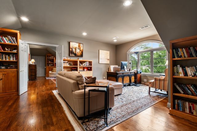 140 Brook Hollow Rd, Nashville, TN 37205