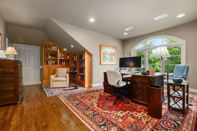 140 Brook Hollow Rd, Nashville, TN 37205