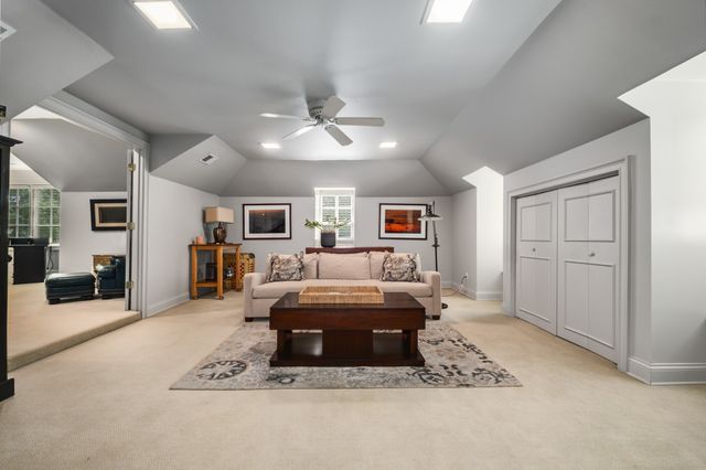 140 Brook Hollow Rd, Nashville, TN 37205