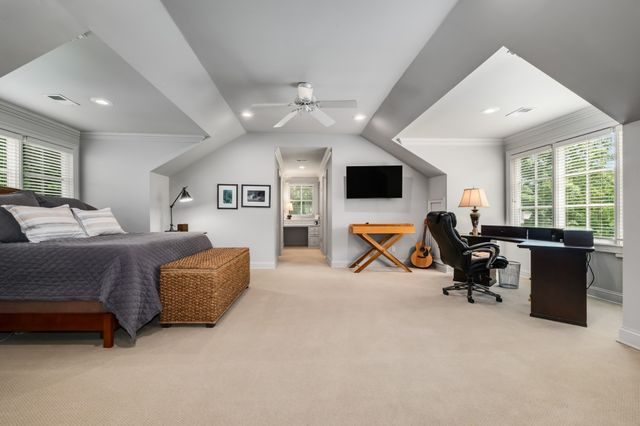 140 Brook Hollow Rd, Nashville, TN 37205