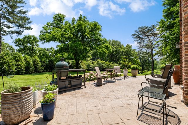 140 Brook Hollow Rd, Nashville, TN 37205