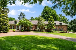 140 Brook Hollow Rd, Nashville, TN 37205