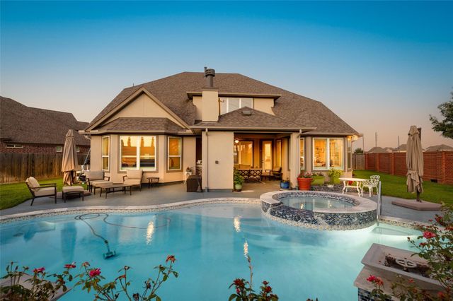 99 Zenith Lane, Sugar Land, TX 77498