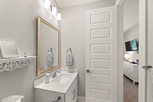 99 Zenith Lane, Sugar Land, TX 77498