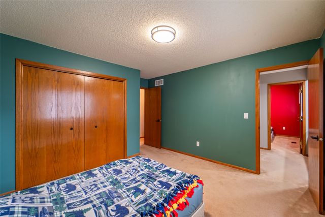 5912 Aspen Circle, Johnston, IA 50131