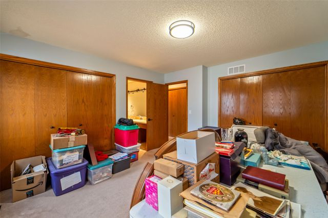 5912 Aspen Circle, Johnston, IA 50131