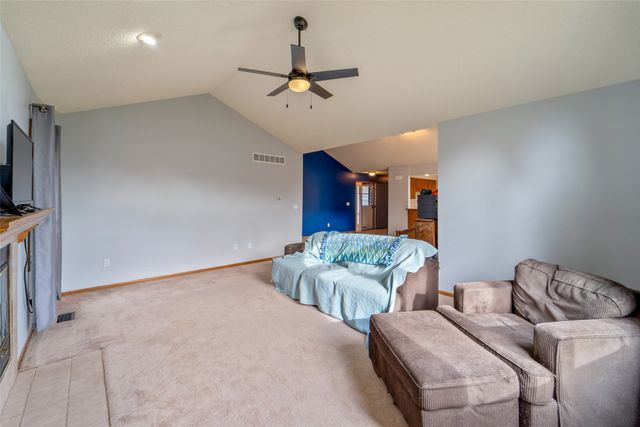 5912 Aspen Circle, Johnston, IA 50131