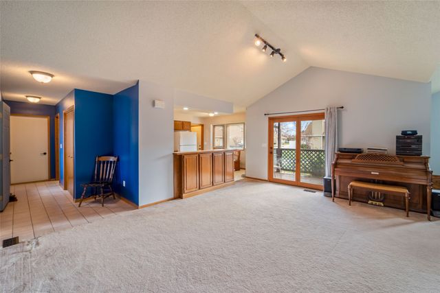 5912 Aspen Circle, Johnston, IA 50131