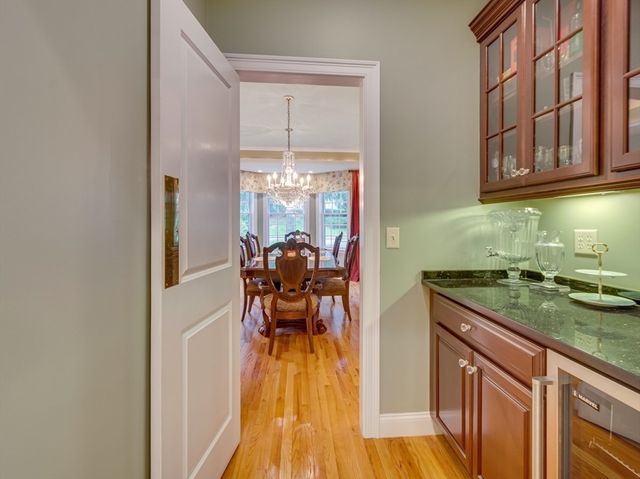 14 Nassau Drive, Winchester, MA 01890