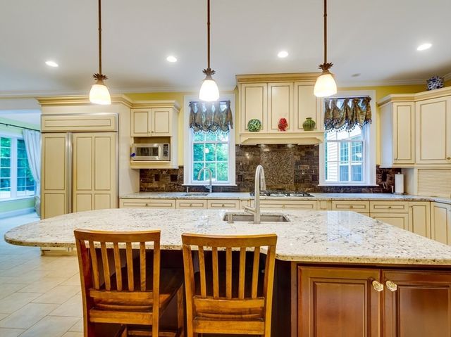 14 Nassau Drive, Winchester, MA 01890