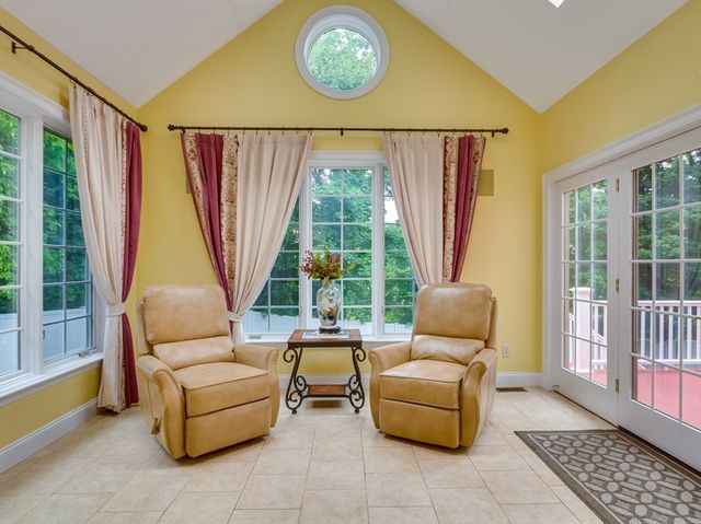14 Nassau Drive, Winchester, MA 01890