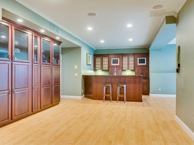 14 Nassau Drive, Winchester, MA 01890