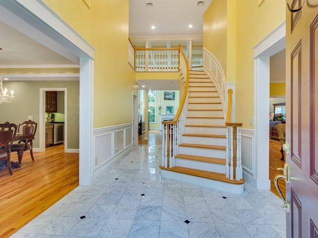 14 Nassau Drive, Winchester, MA 01890