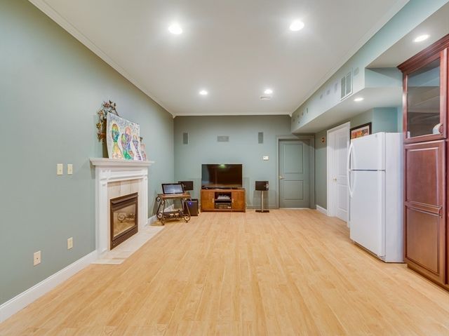 14 Nassau Drive, Winchester, MA 01890